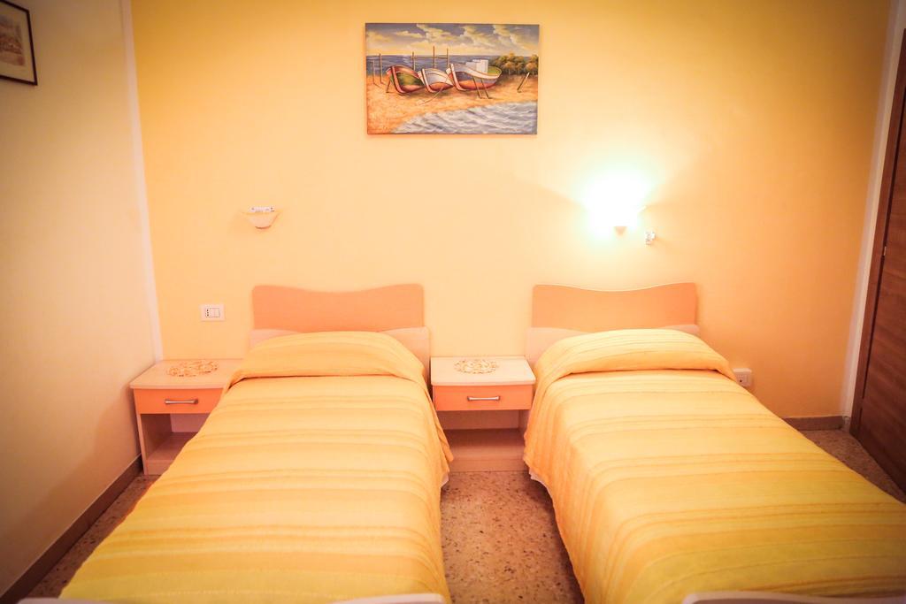 Hotel Ausonia Monte Porzio Eksteriør bilde